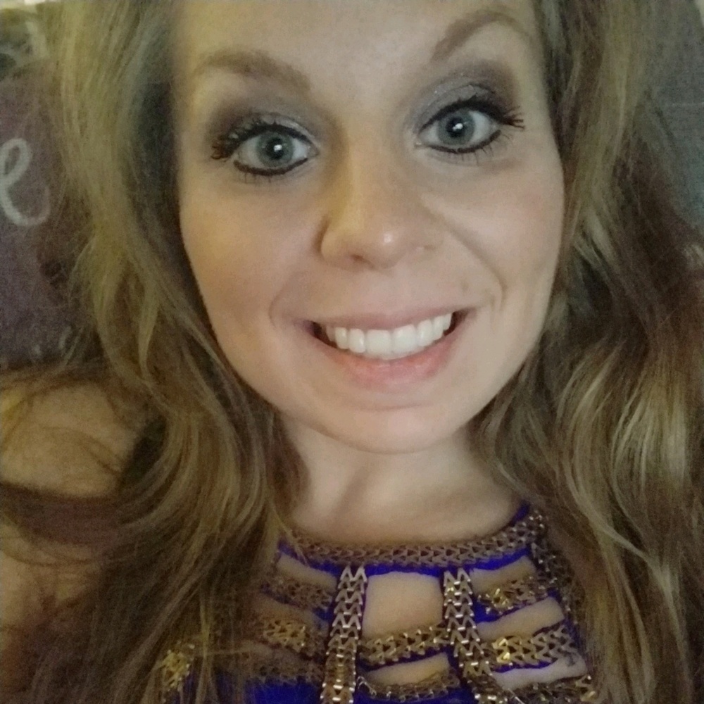 Meet your Posher, Alyssa